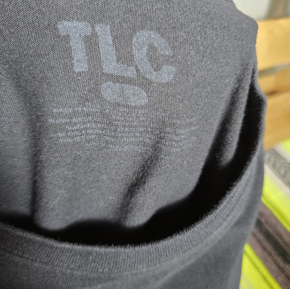 TLC t-shirt Size:L Color:Black - Picture 3 of 3